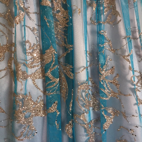 B. Darlin Blue and Silver - Picture 2 of 8